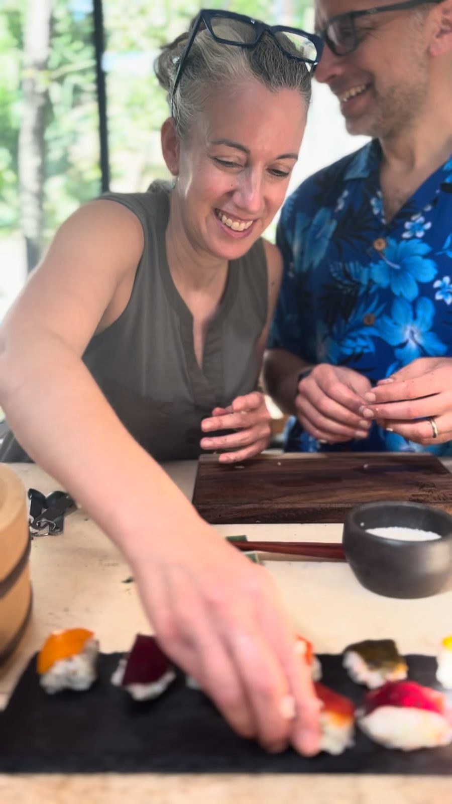 Guest plating vegan sushi in class