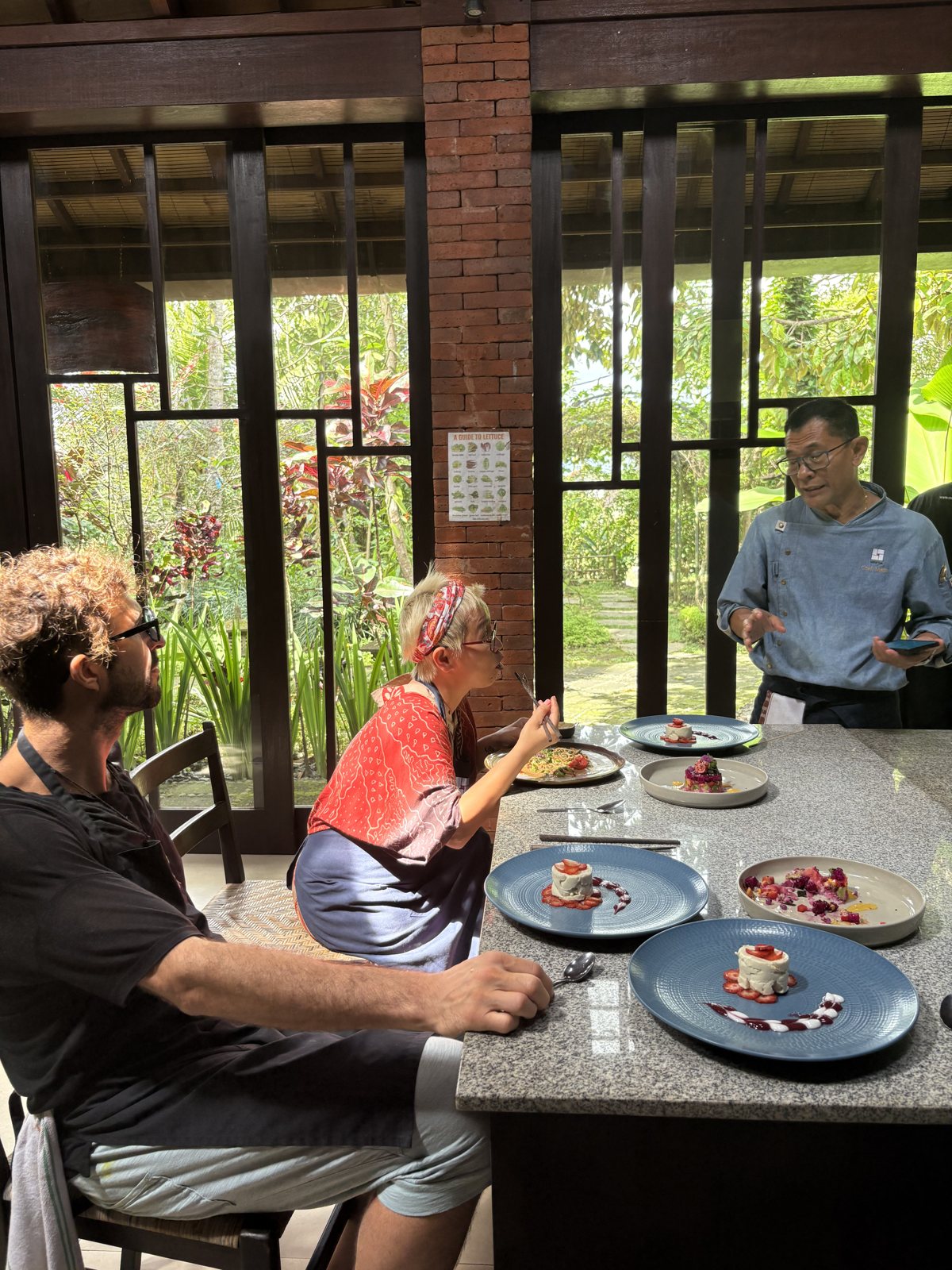 The garden and the dining room at Moksa